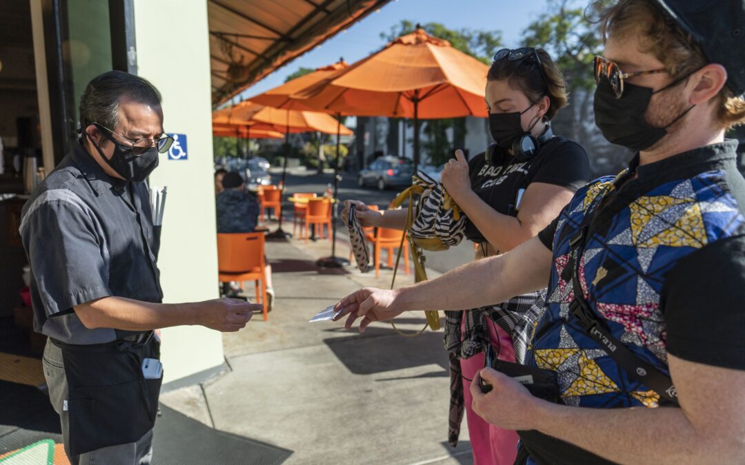 Los Angeles considers ending vaccine verification mandate