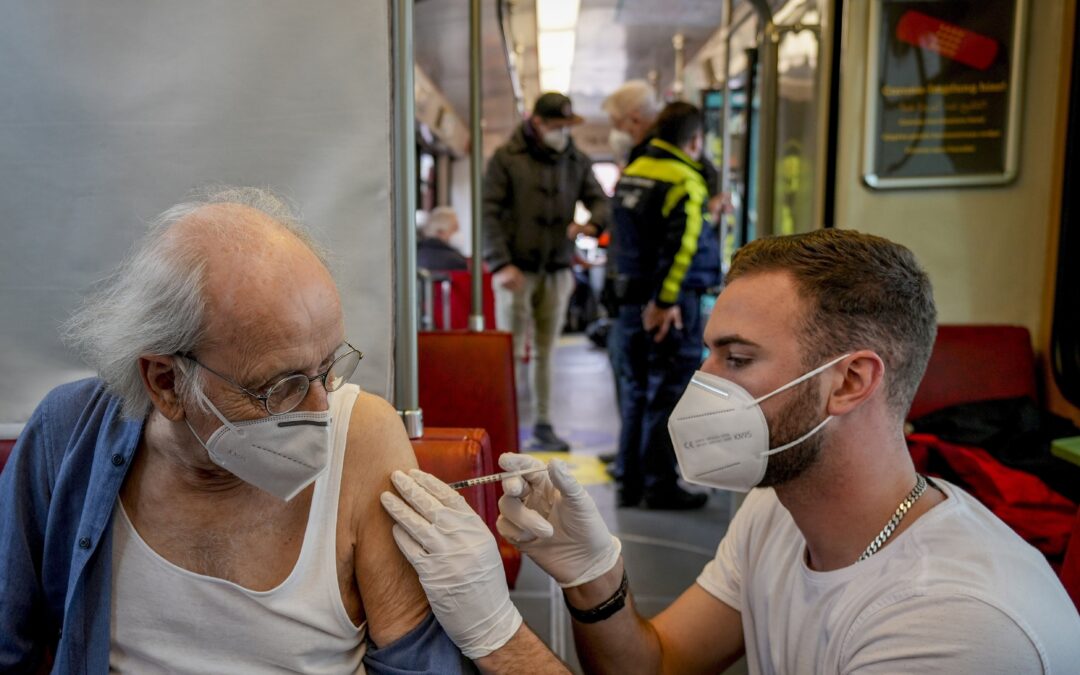 German panel recommends booster for recipients of 4 vaccines