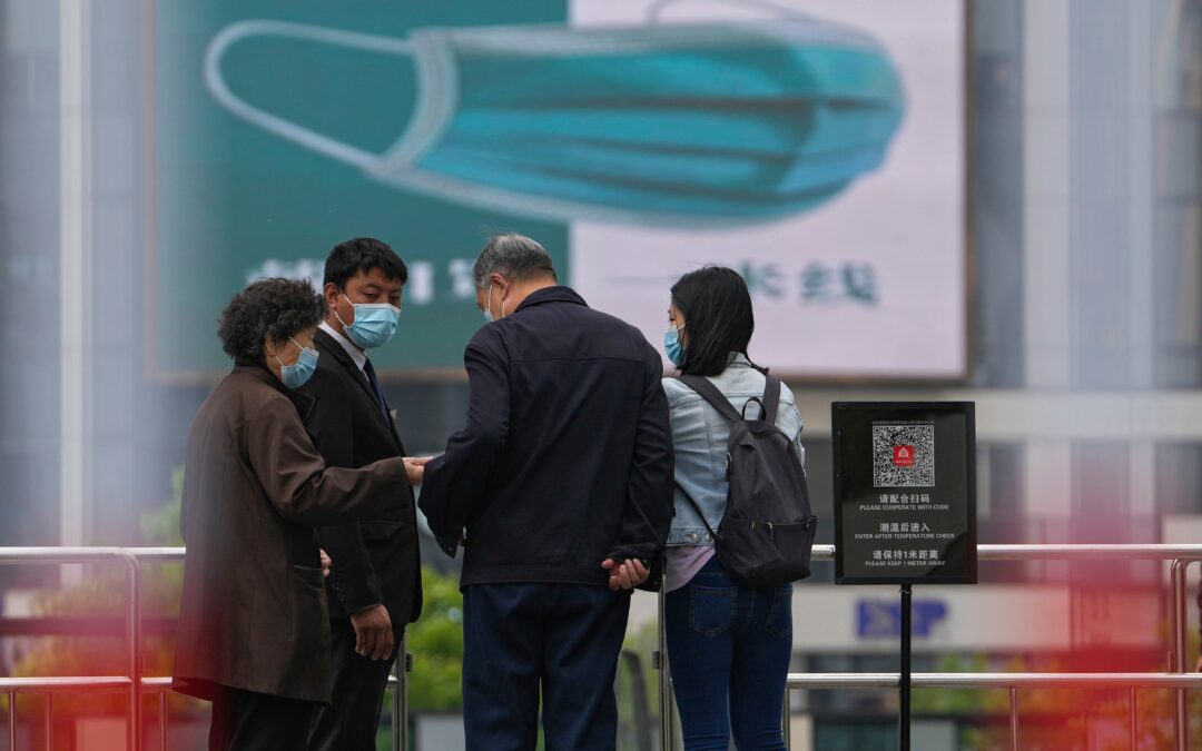 Shanghai erects metal barriers in fight against COVID-19