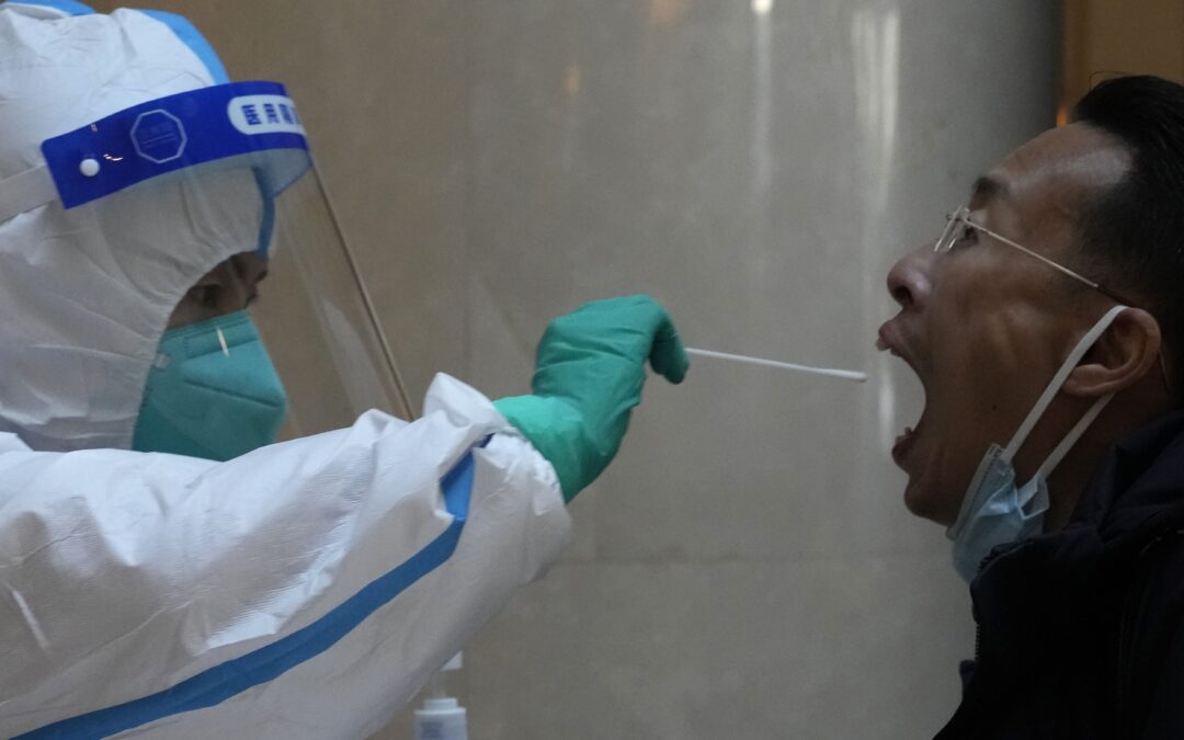 Shanghai wrestles with food shortages under virus shutdown