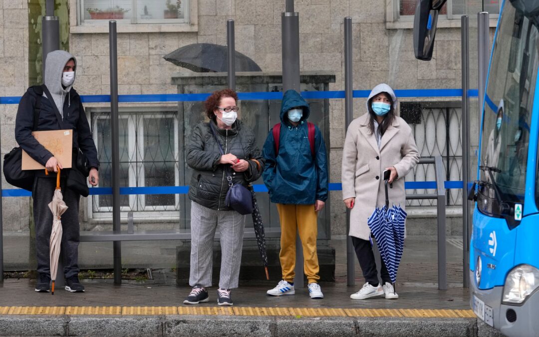 Spain says masks no longer totally obligatory indoors