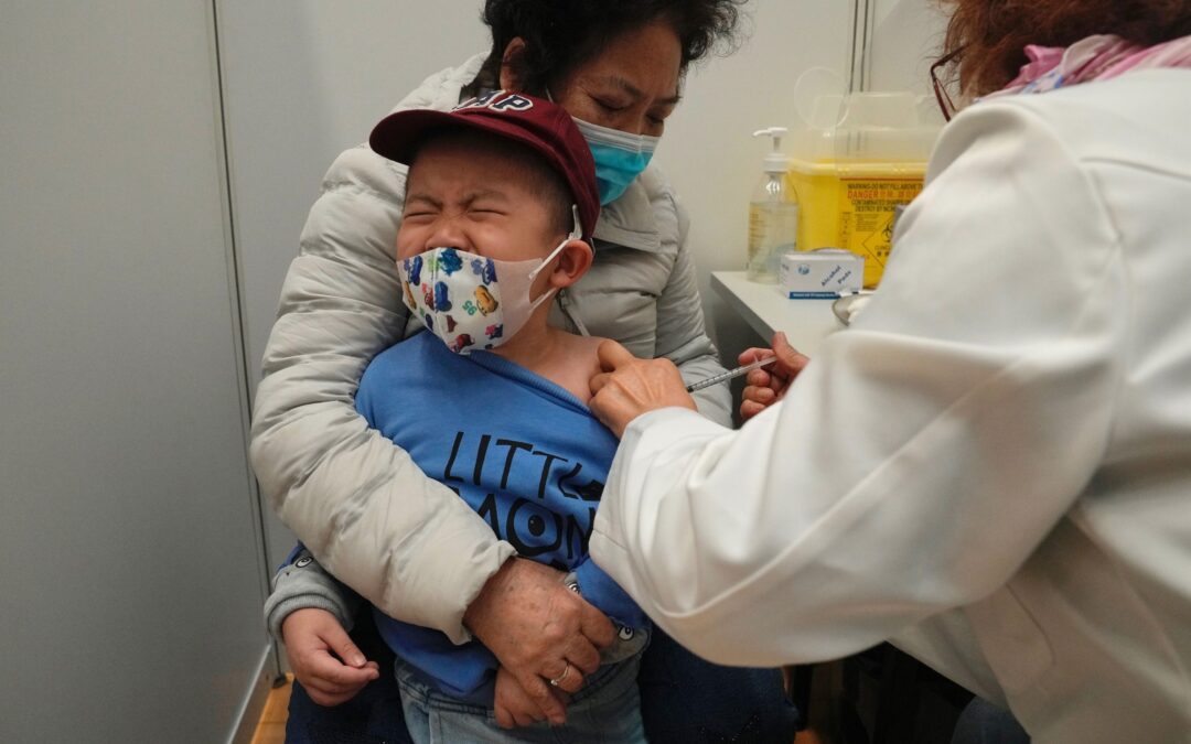 FDA advisers weigh COVID-19 shots for babies, young children