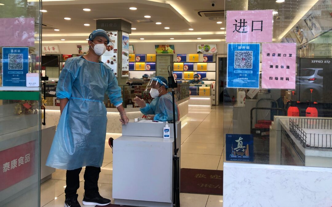 Hong Kong mulls movement restrictions as COVID cases rise