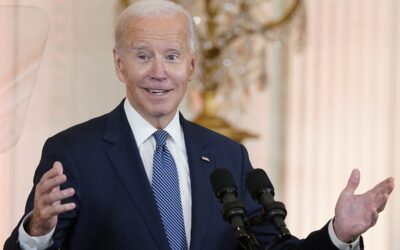 Biden to get updated COVID-19 booster shot, promote vaccine